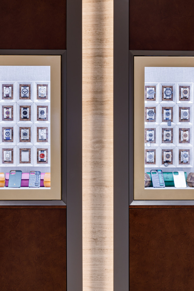 Time zone watch store in Dubai.