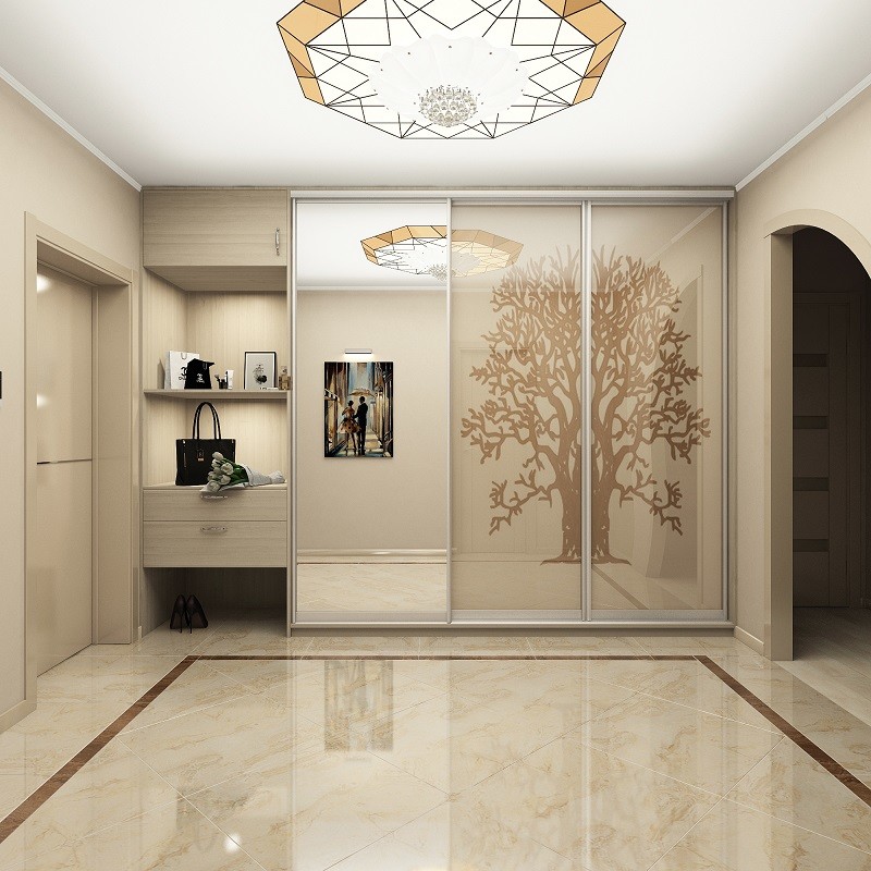 ПРИХОЖАЯ С ВИТРАЖОМ