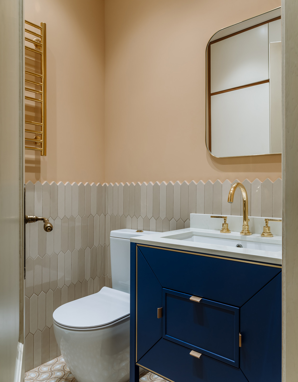 До и после: Микс неоклассики и 1960-х в квартире в центре Москвы