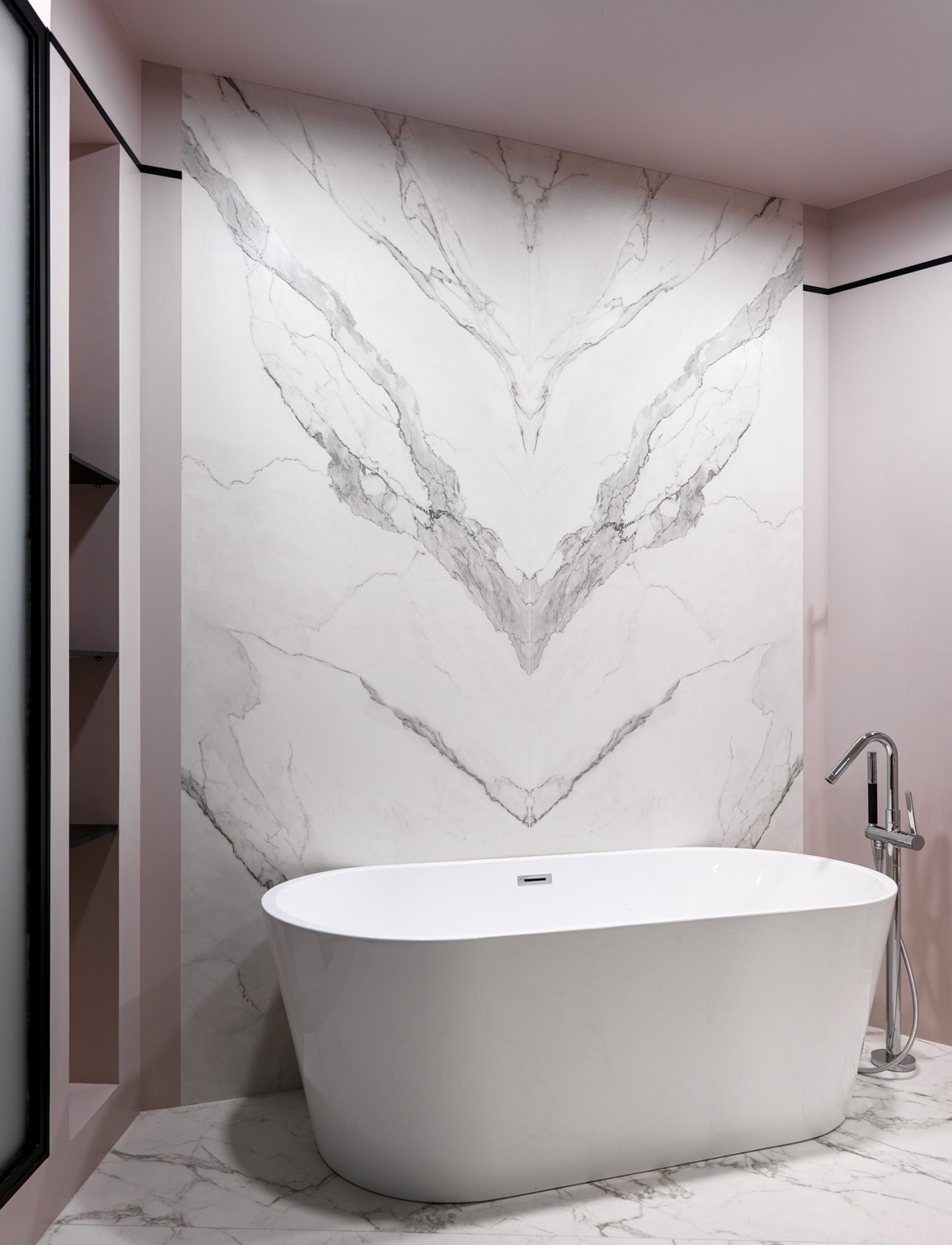 Apartment by draft of B&H studio