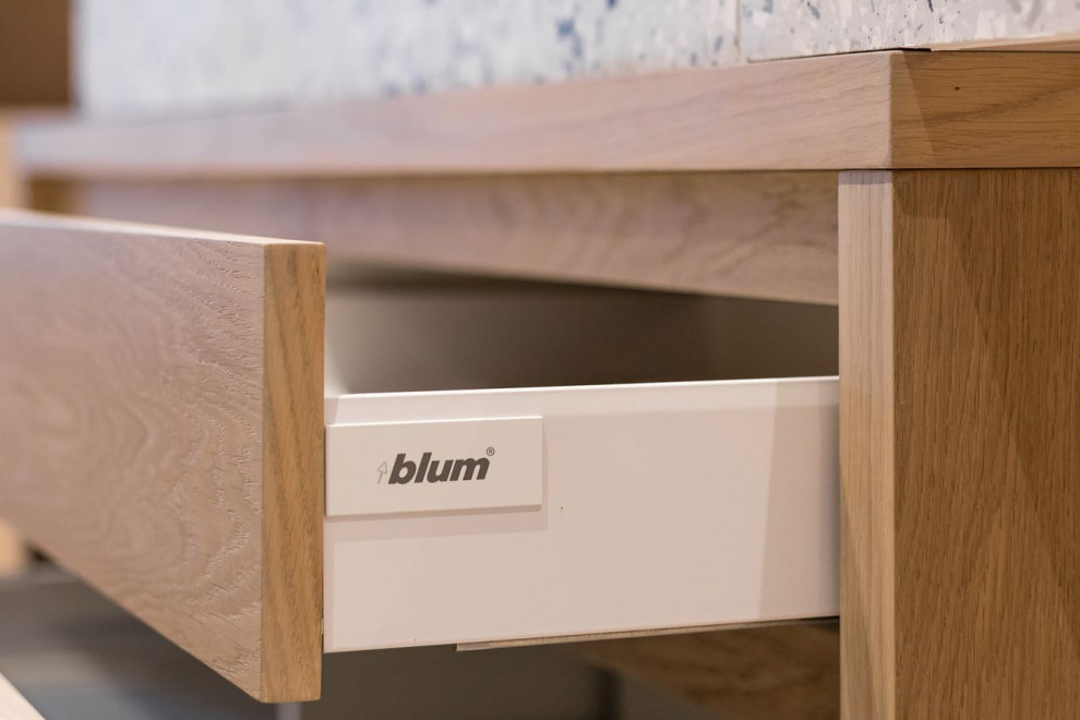 Красивая кухня с интегрированной ручкой