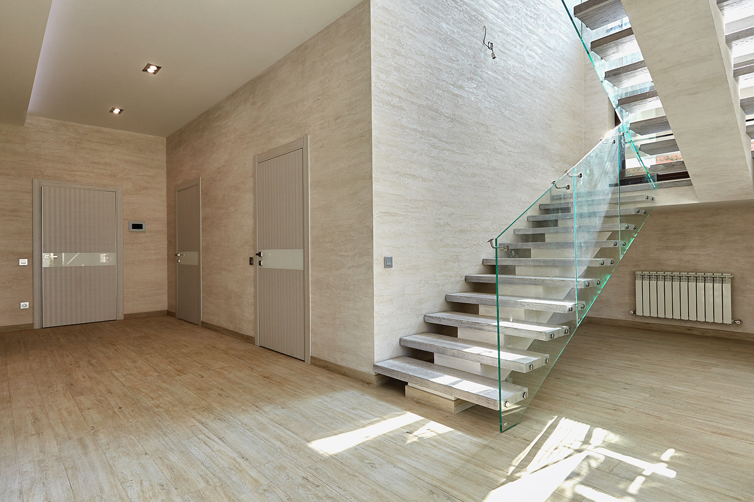 Обложка альбома: Гранит и стекло - прочность и надежность!