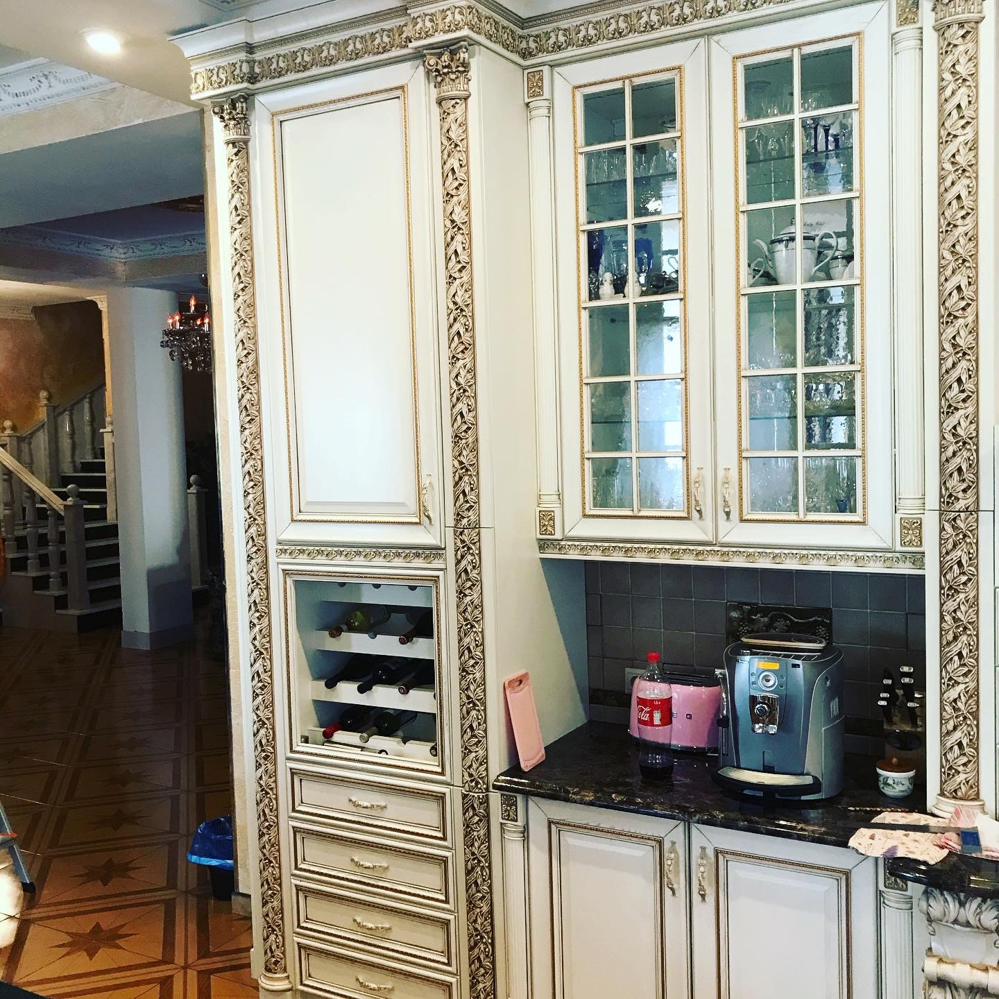 Кухня в классическом стиле (загородный дом)