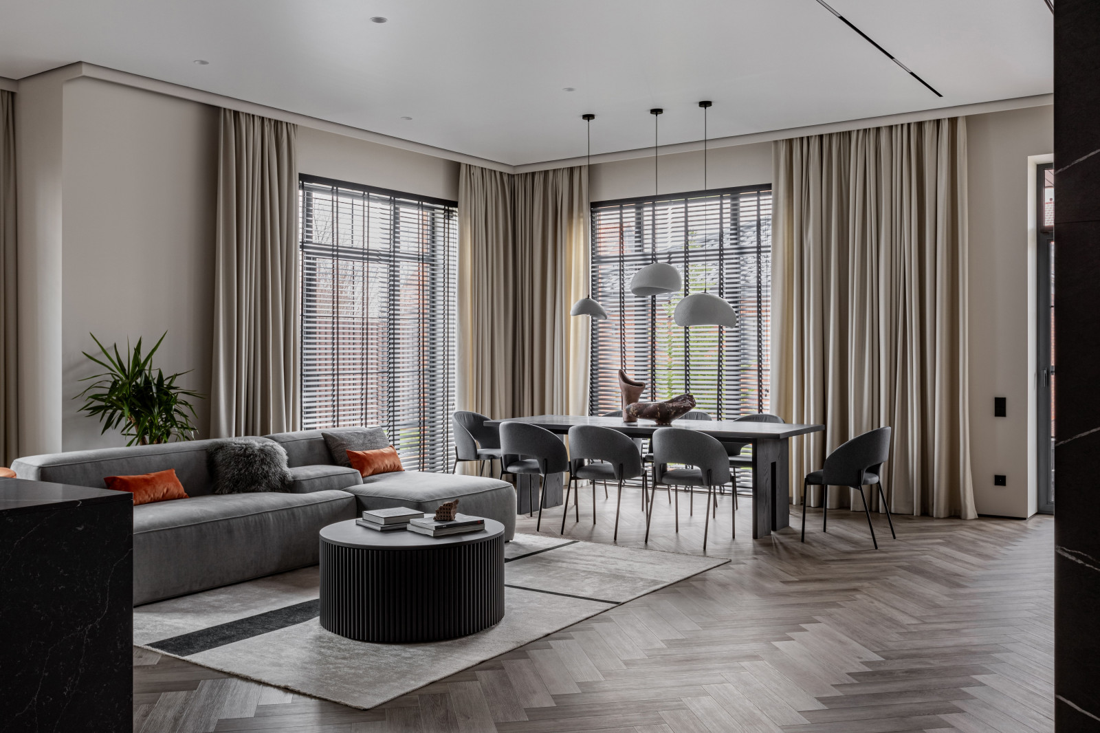 ДОМ "БАВАРИЯ"