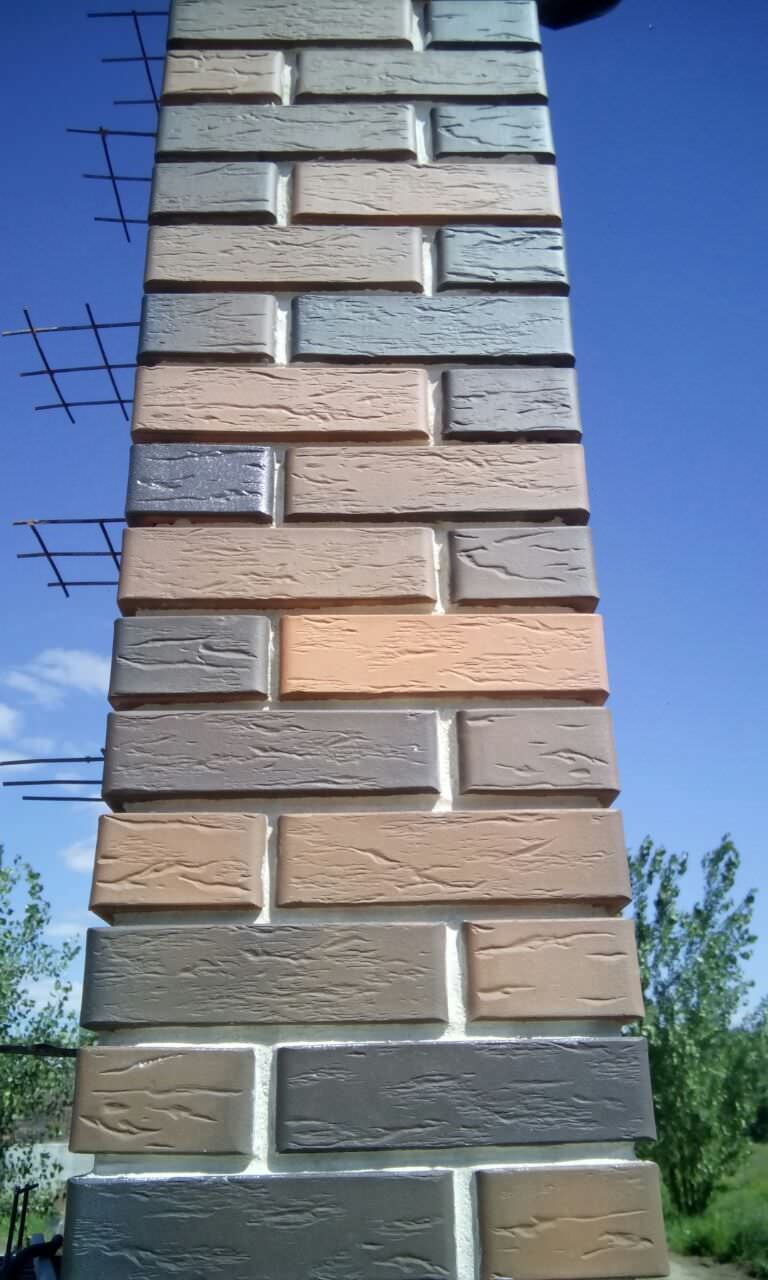 Забор из кирпича Баварская кладка