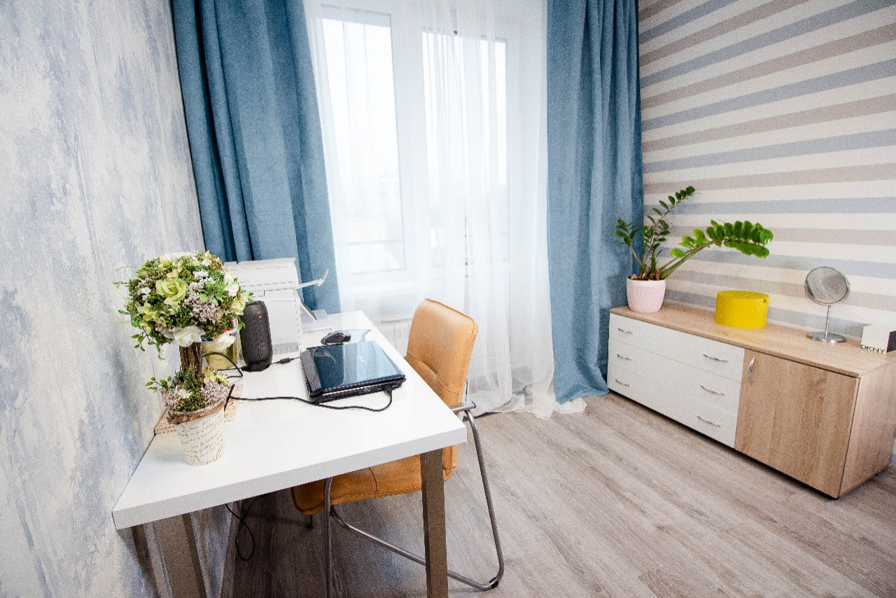 Реализованный проект квартиры в ярких цветах и скромным бюджетом в центре Москвы