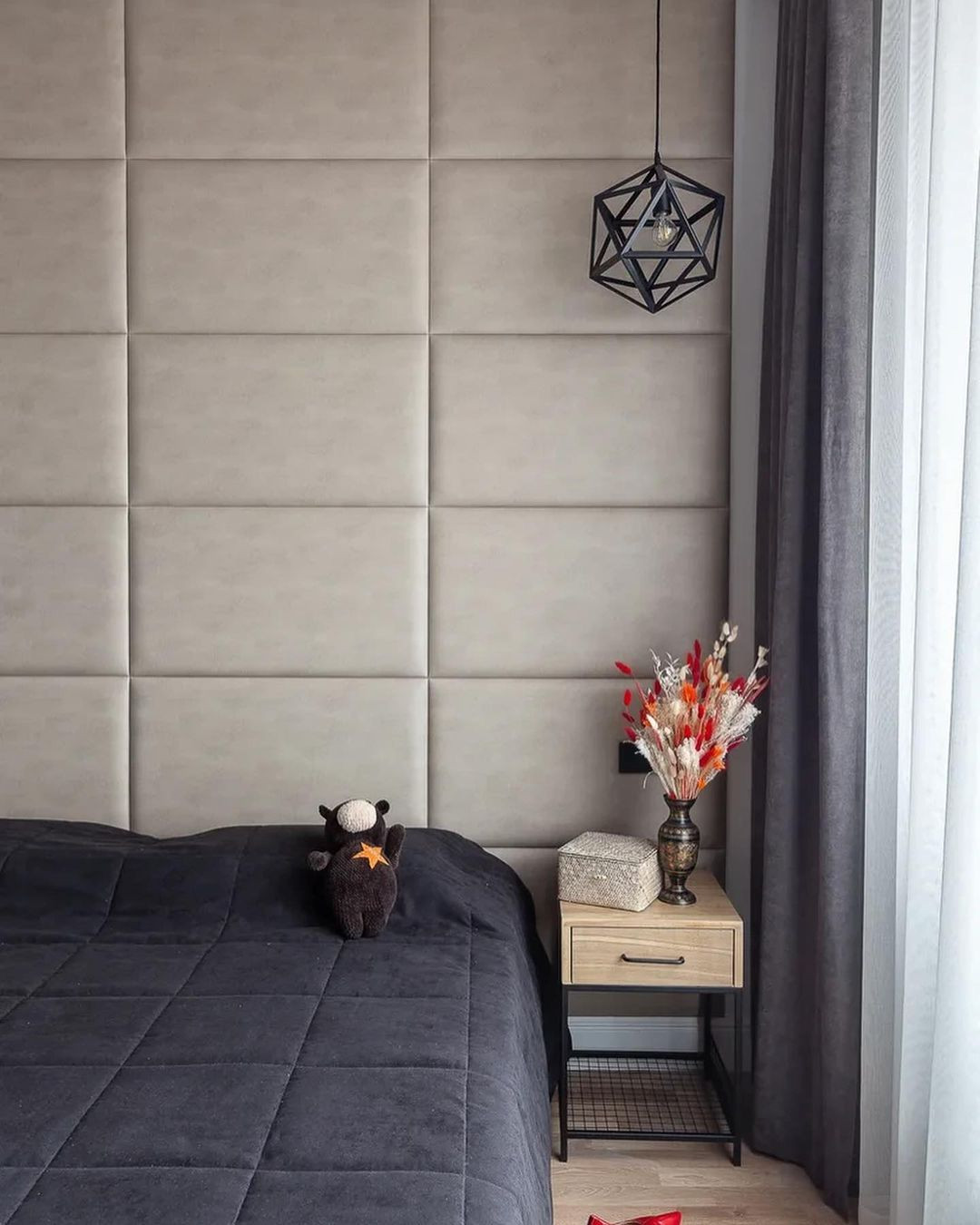 Мягкие стеновые панели в спальне