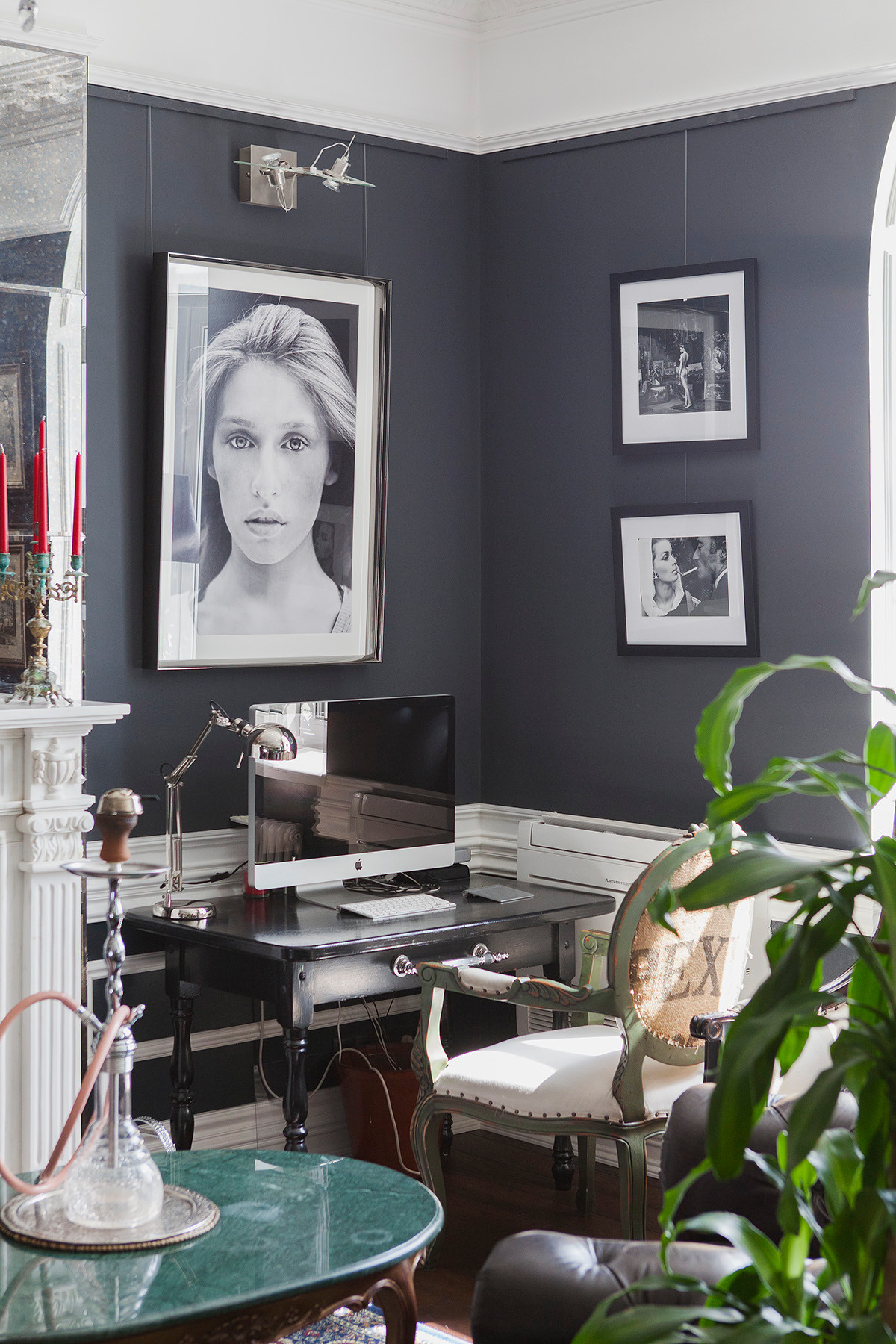 В гостях: Квартира с черными стенами напротив ипподрома