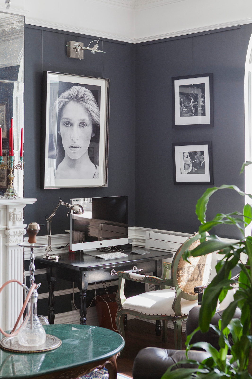 В гостях: Квартира с черными стенами напротив ипподрома