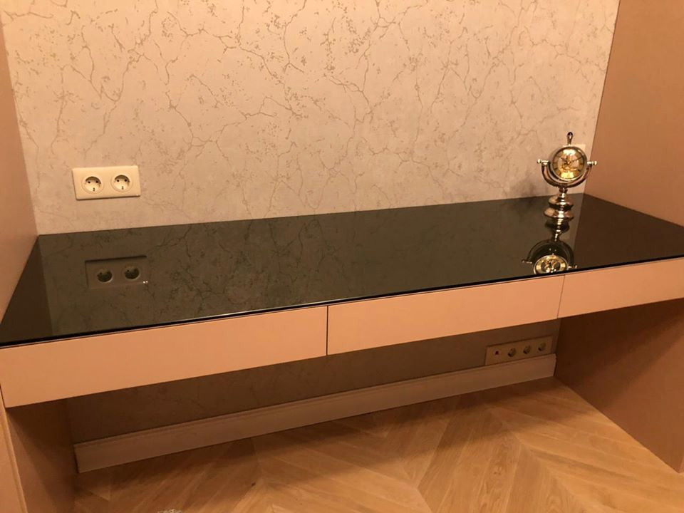 Стеклянные столешницы