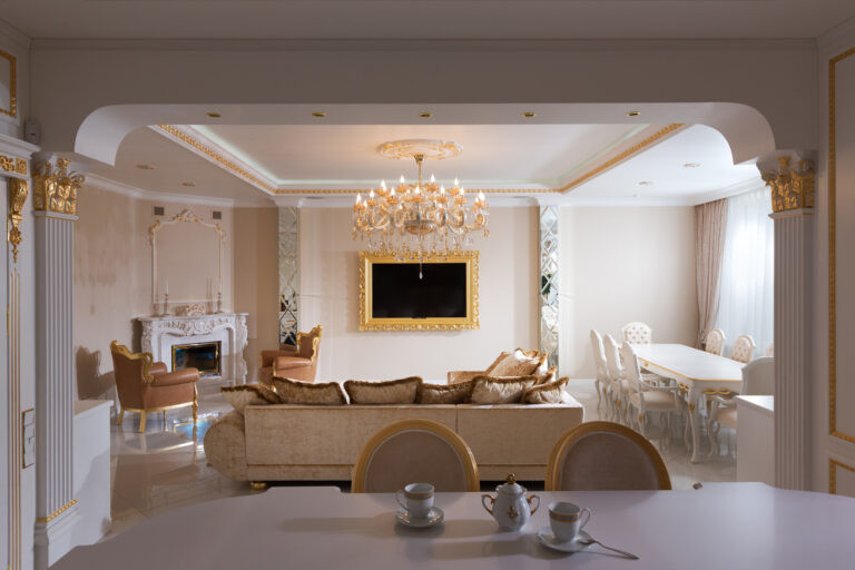 В Золотой оправе