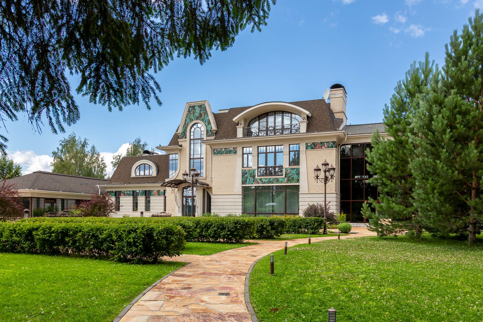 Красная горка - построенный