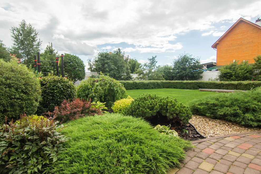 Сад с зеленой крышей