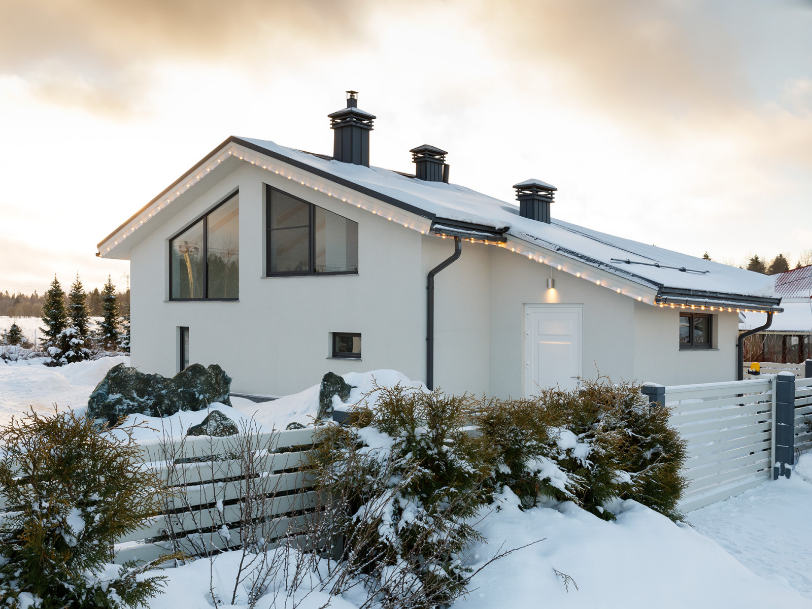ЗАГОРОДНЫЙ ДОМ В ПОСЕЛКЕ «ОСТРОВ»