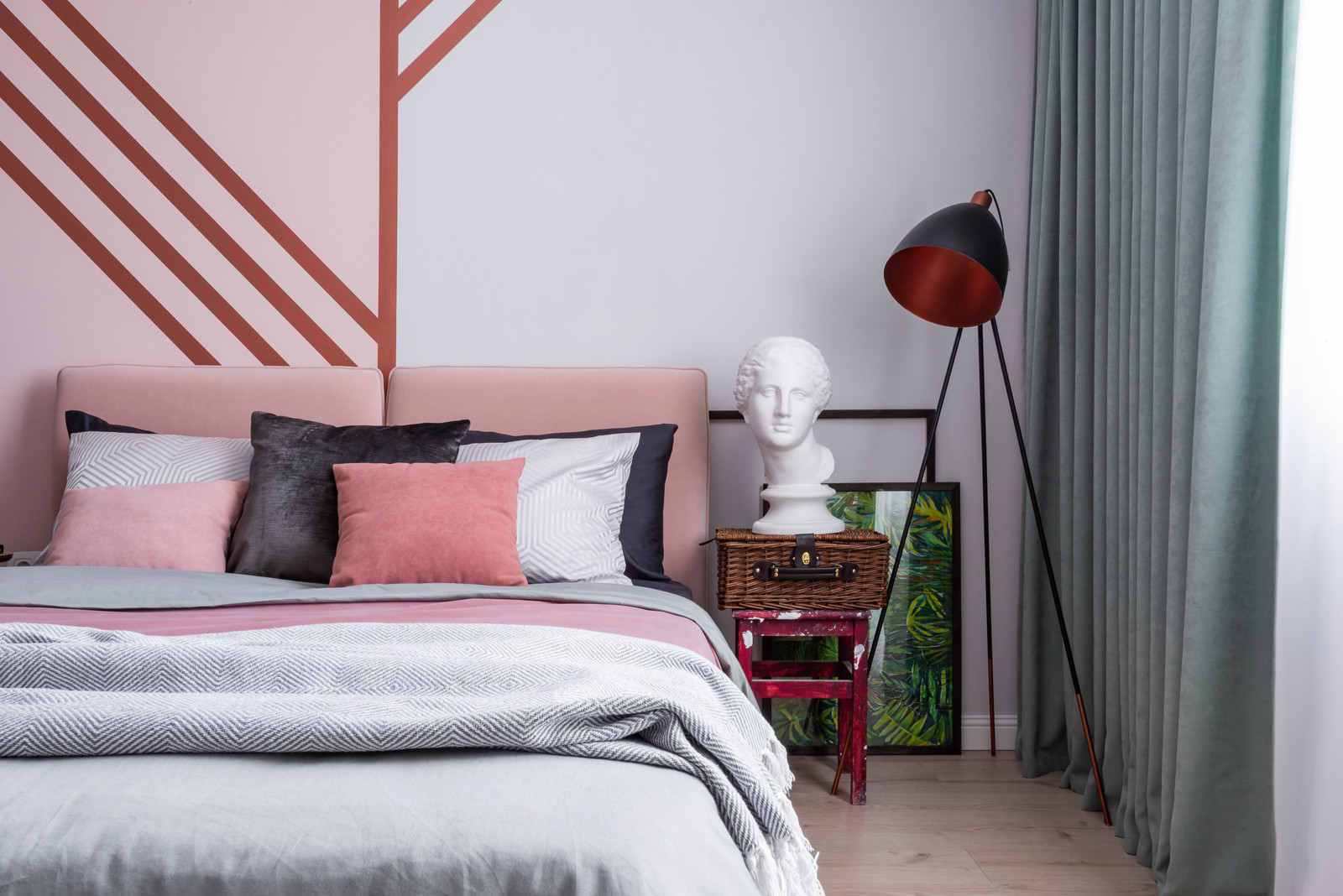 В гостях: Нескучная квартира в Челябинске для семьи дизайнера