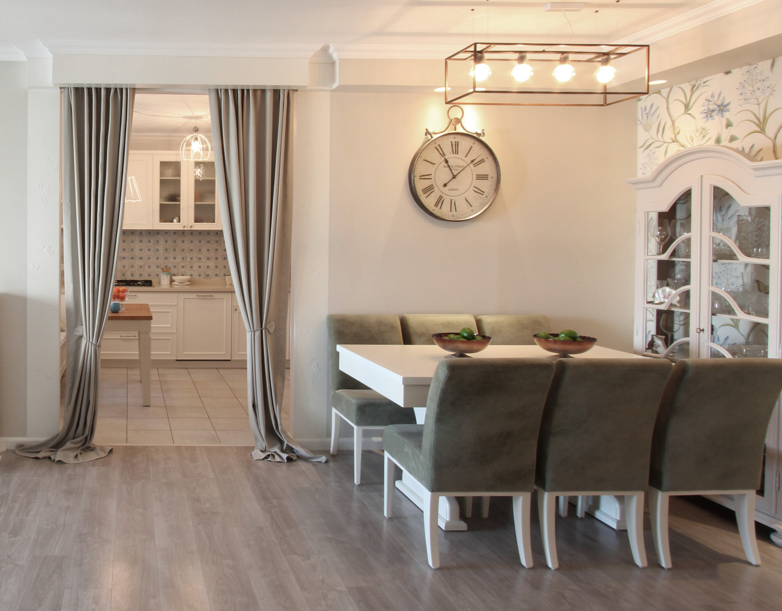 Обложка проекта: "Alice in Wonderland" Project