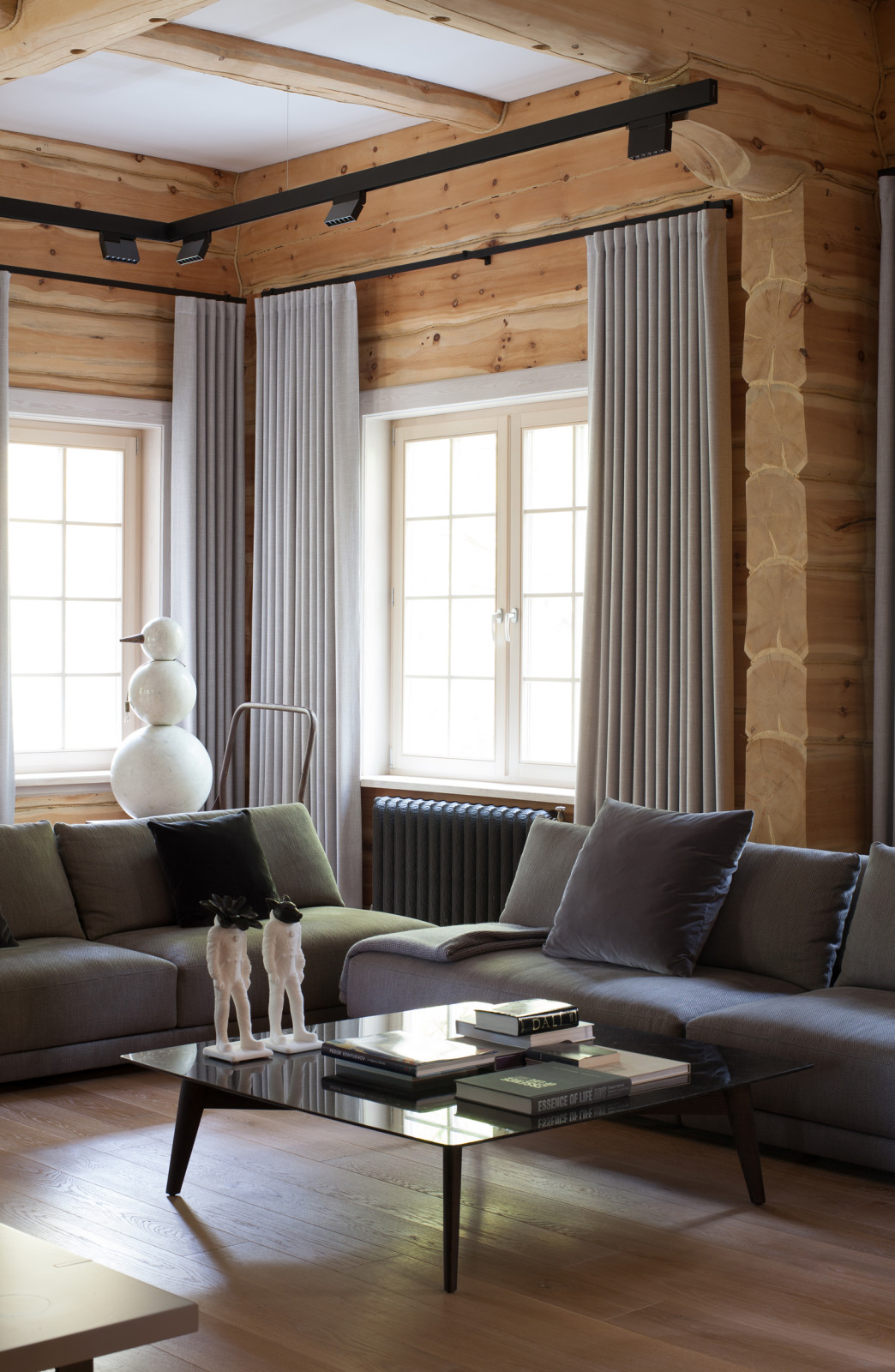 Обложка проекта: Изба с современным наполнением