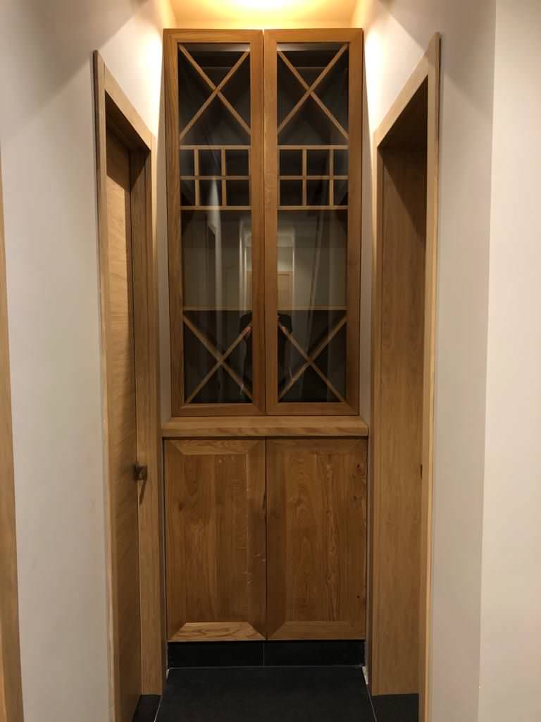 Винный шкаф из массива дуба по индивидуальным размерам