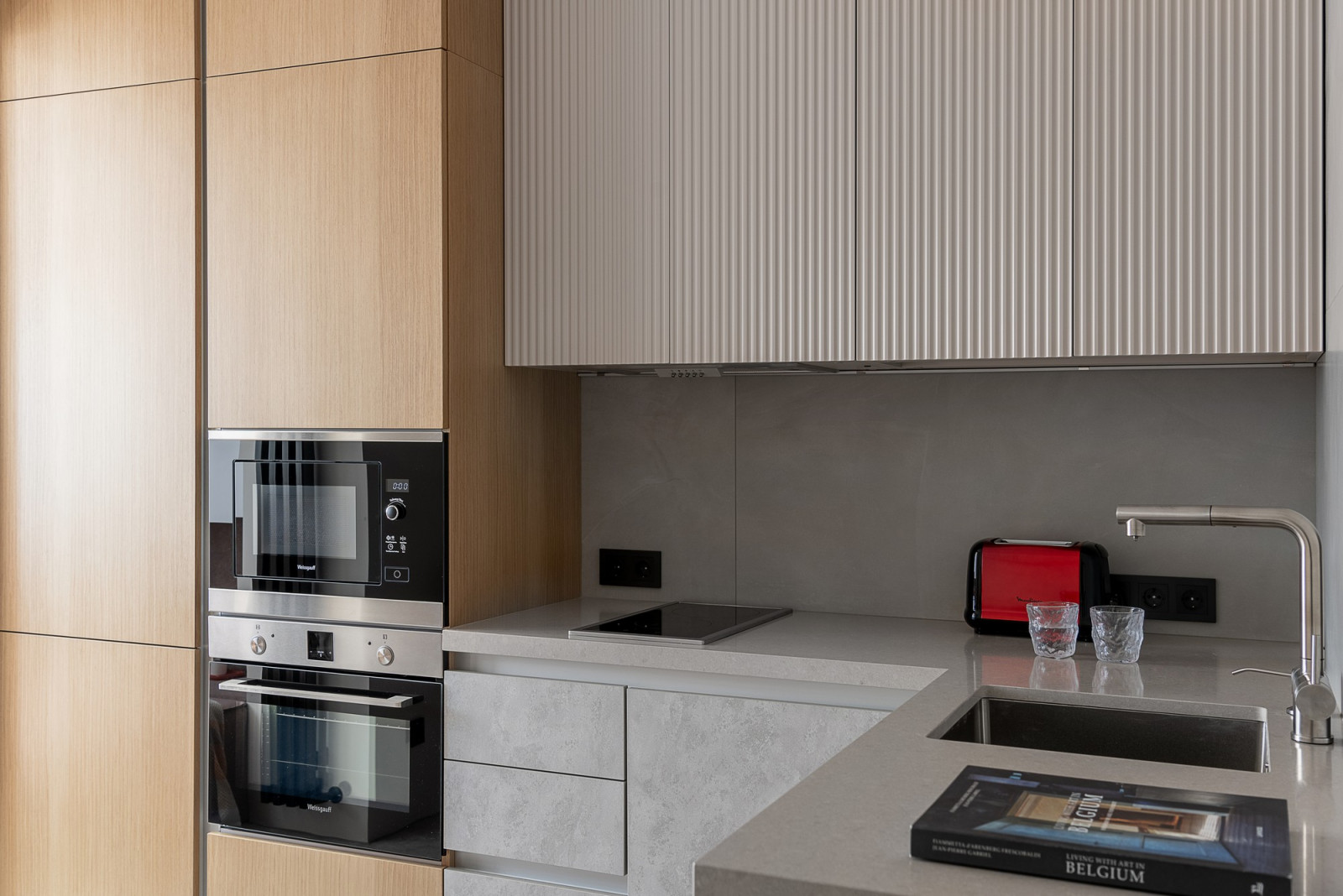 Реализация проекта однокомнатной квартиры 83 серия в г. Владивосток