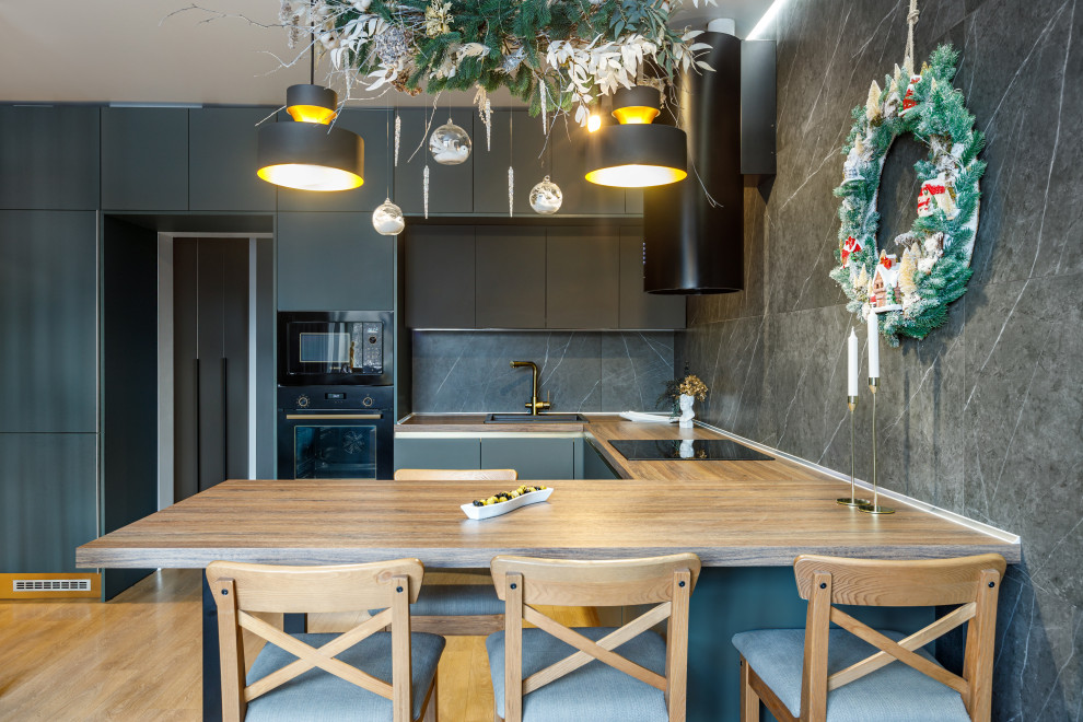 Кухня дома у декоратора.