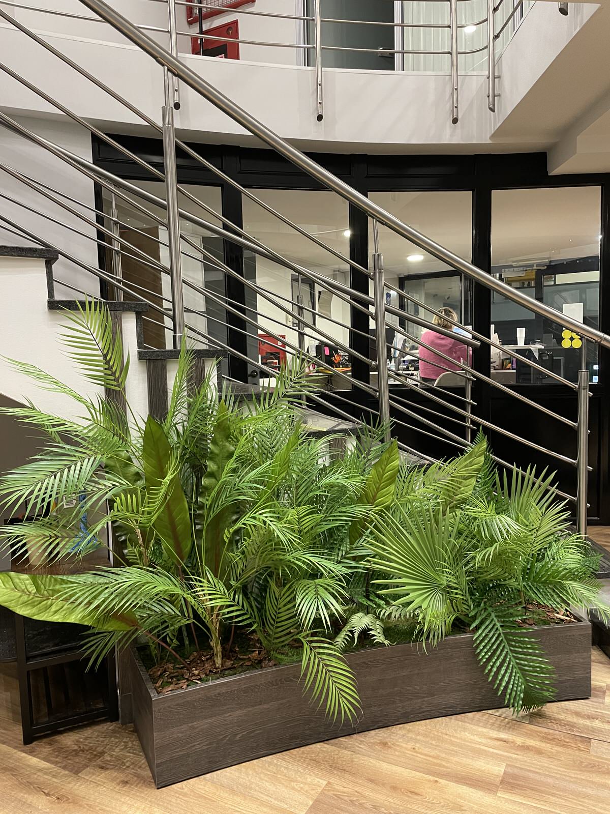 Чайка Плаза - внутреннее озеленение