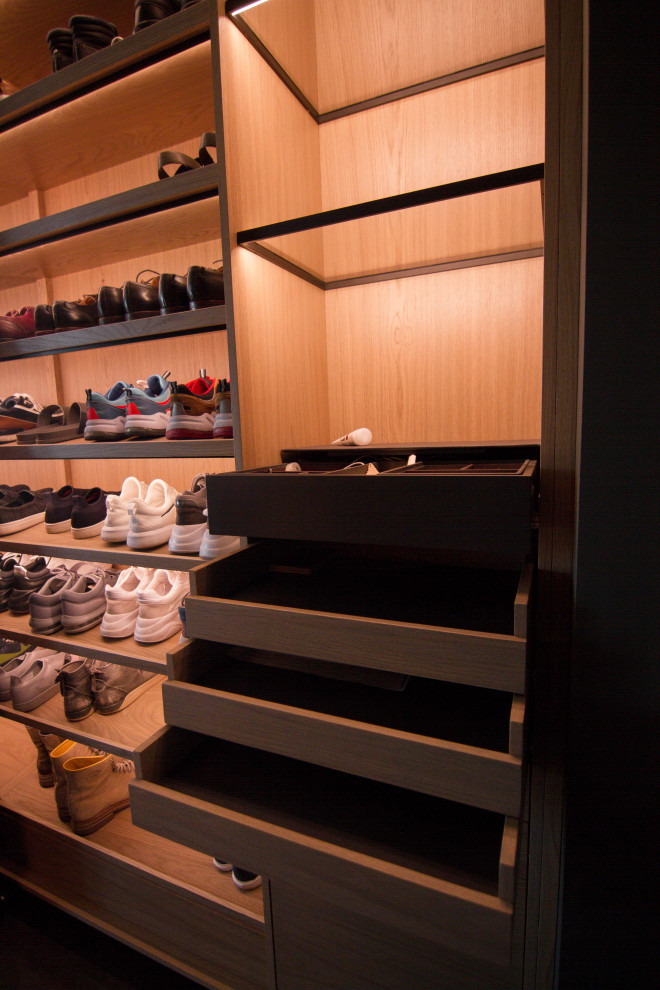 Функциональный шкаф в прихожую