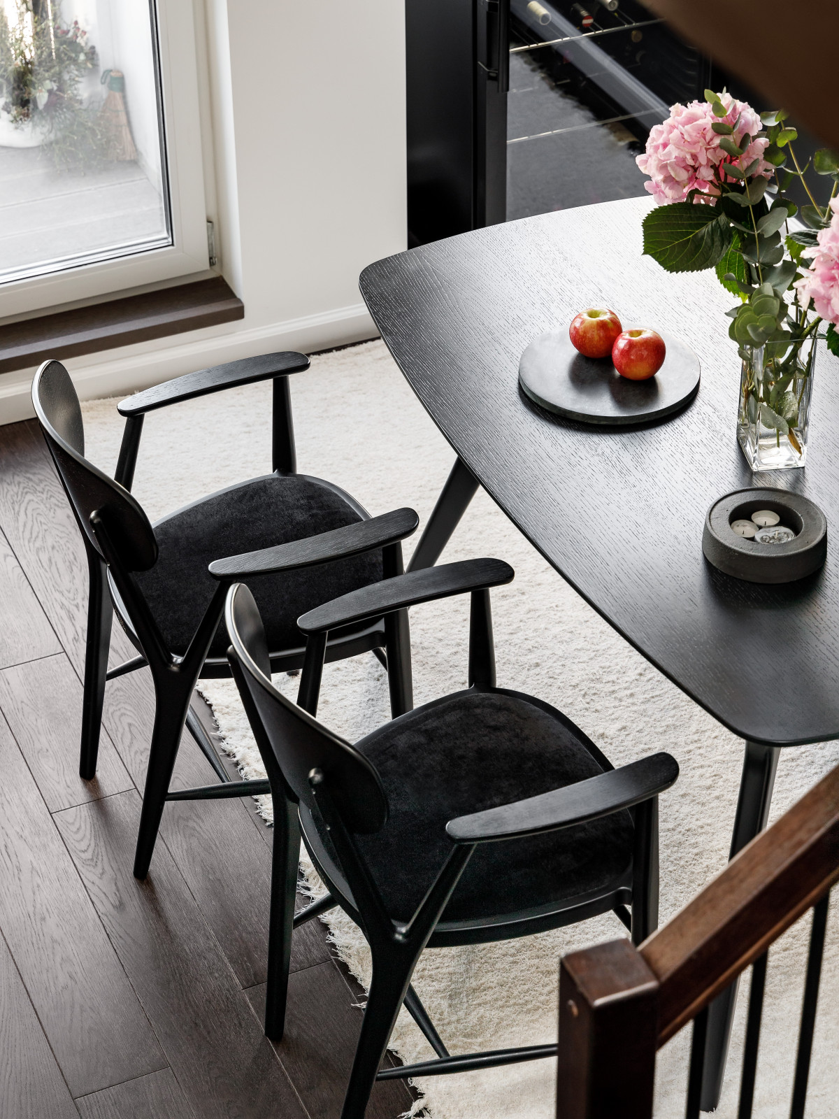 Мансардная двухуровневая квартира в скандинавском стиле