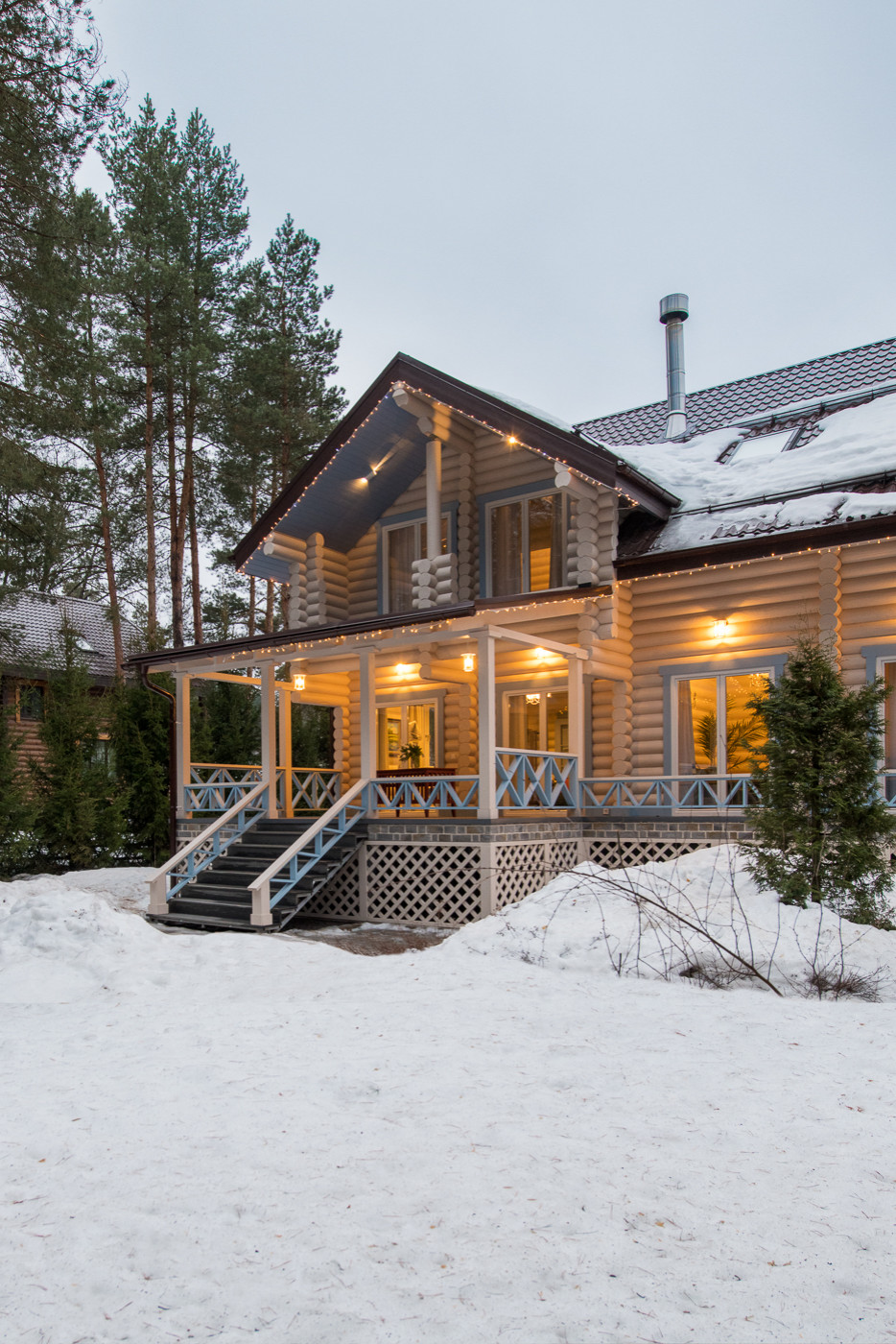 Обложка статьи: Снегозадержатели: Как избежать падения снега на голову