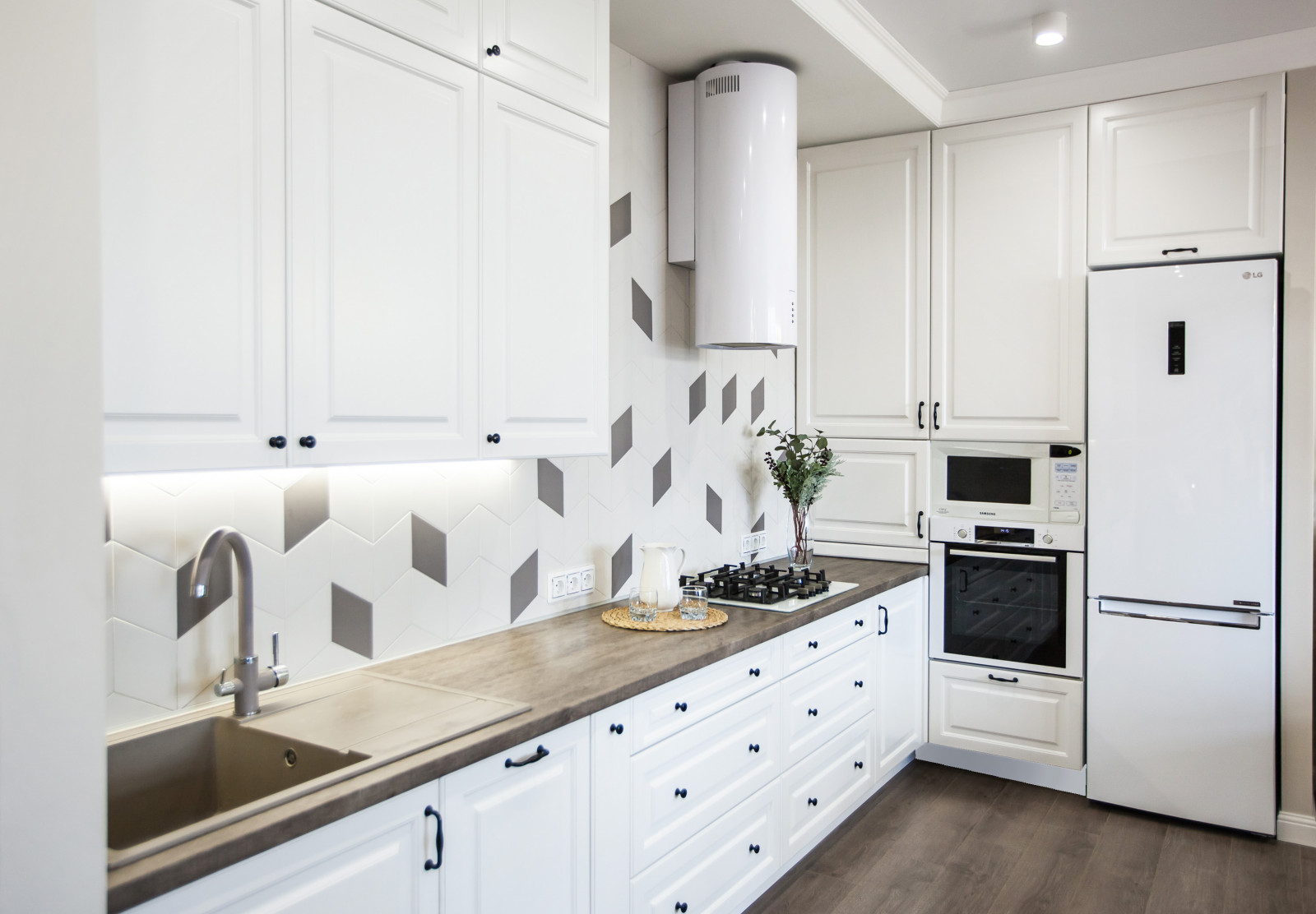 Белоснежная кухня из "Атмосферы Уюта"