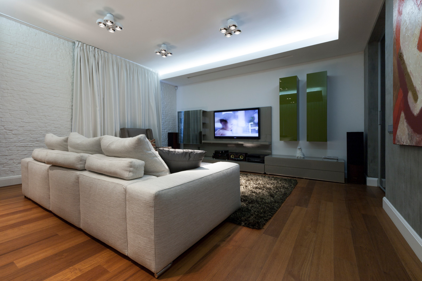 Квартира на Власова