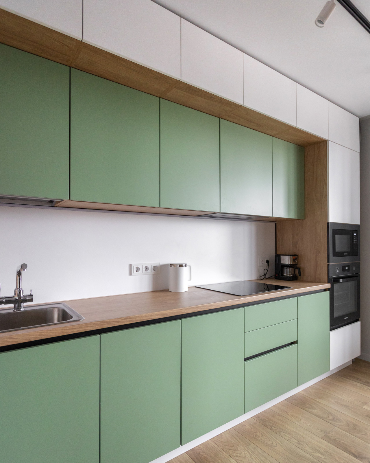 Обложка проекта: Кухня в ЖК Звёзды столиц