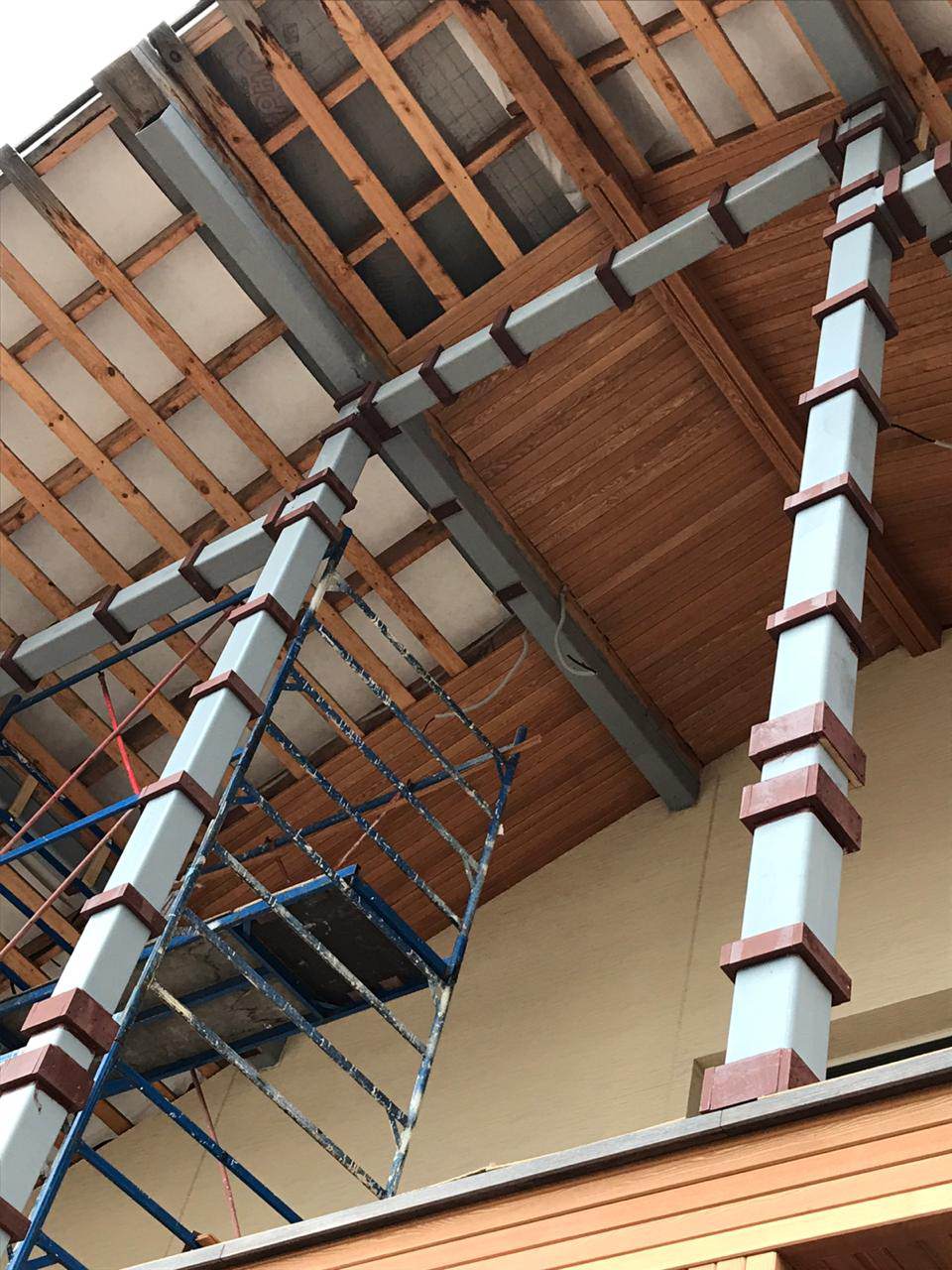 Обложка проекта: Изготовление, монтаж деталей и ограждений лиственницы для фасада коттеджа. Облиц