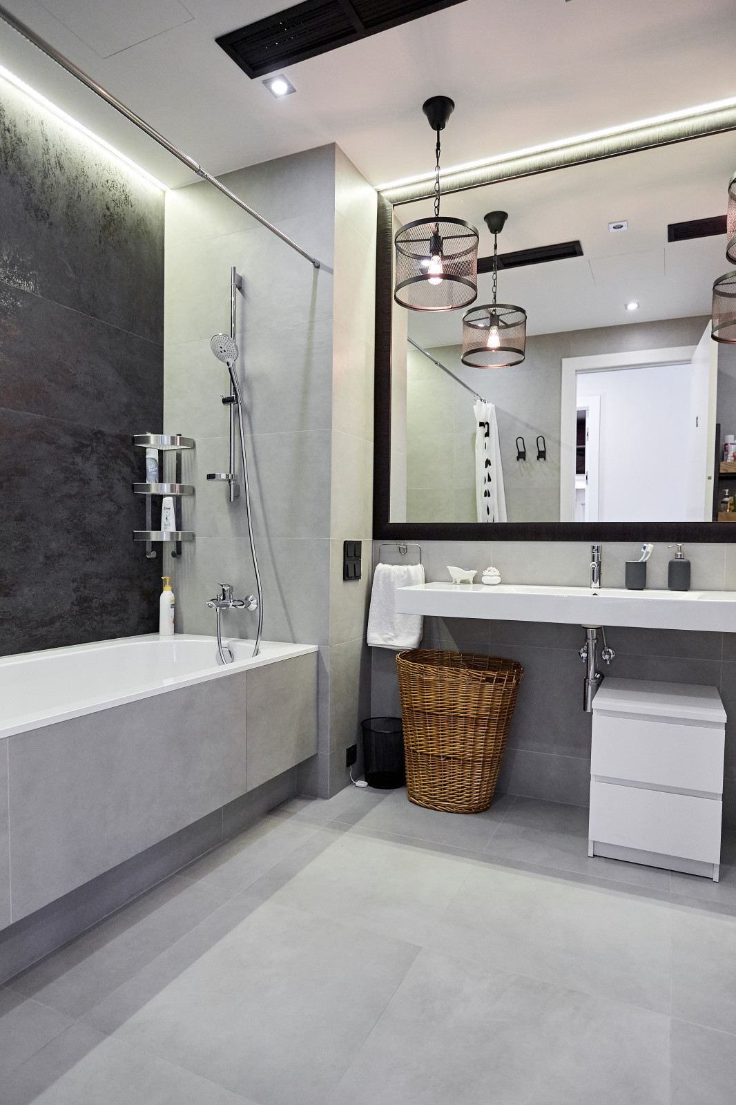 3-комнатная квартира, ул. Давыдковская 18