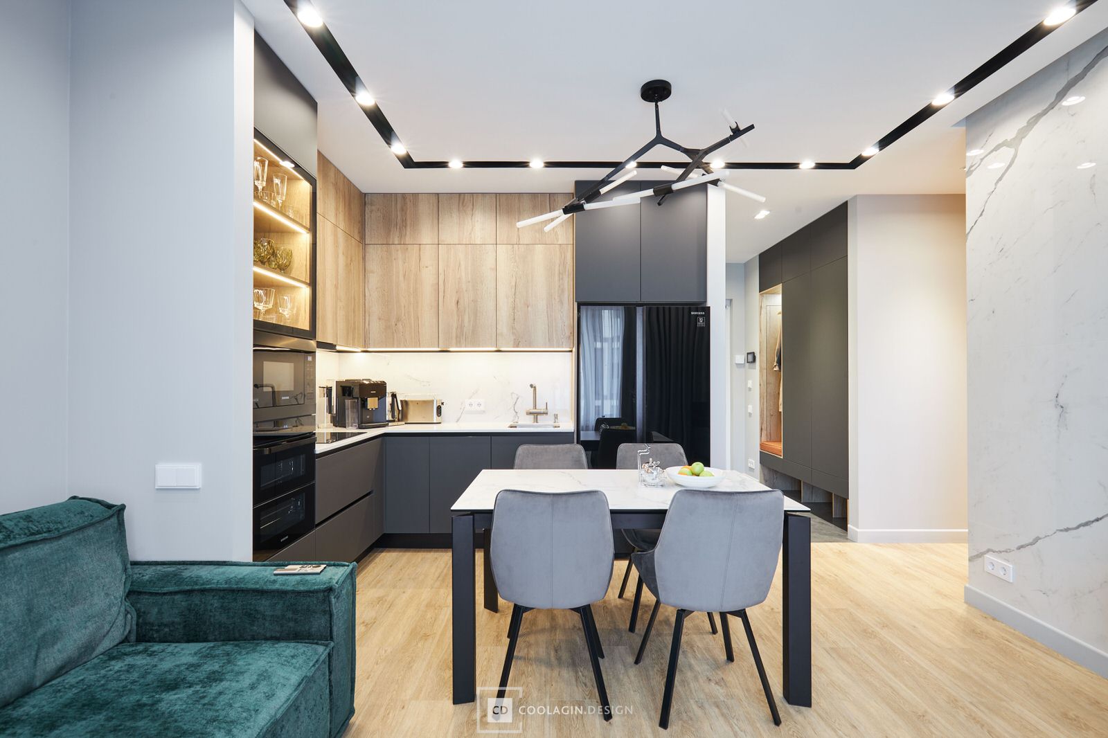 Двухкомнатная квартира с большим угловым окном