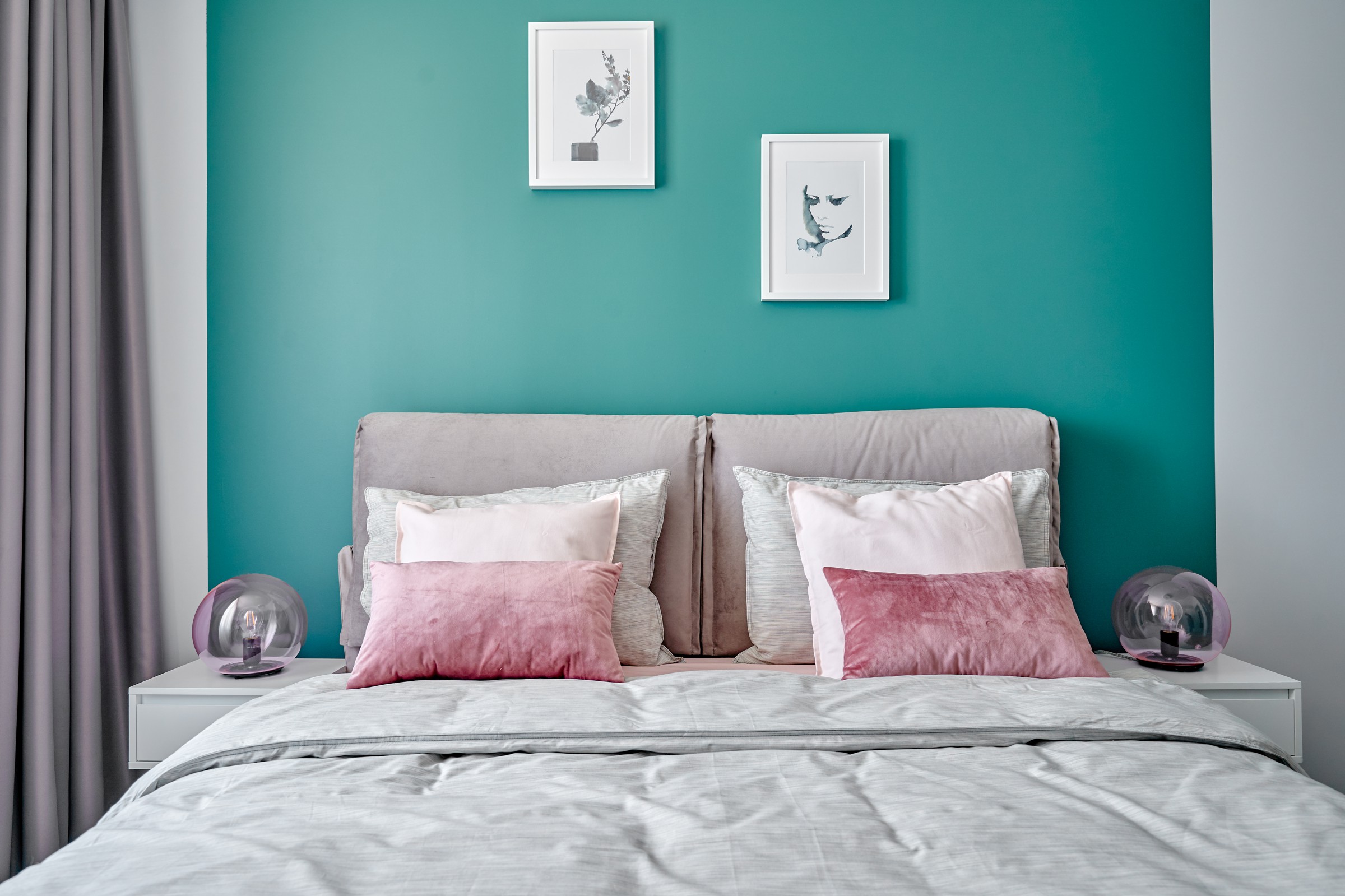 На берегу лесного ручья