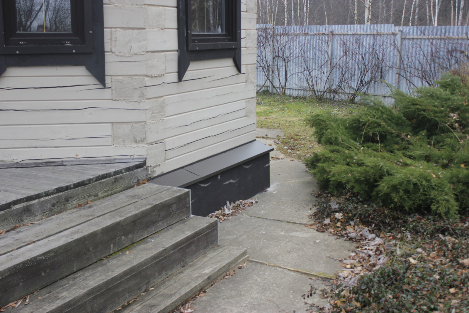 Утепление и отделка цоколя дома и бани в КП "Денисьево"