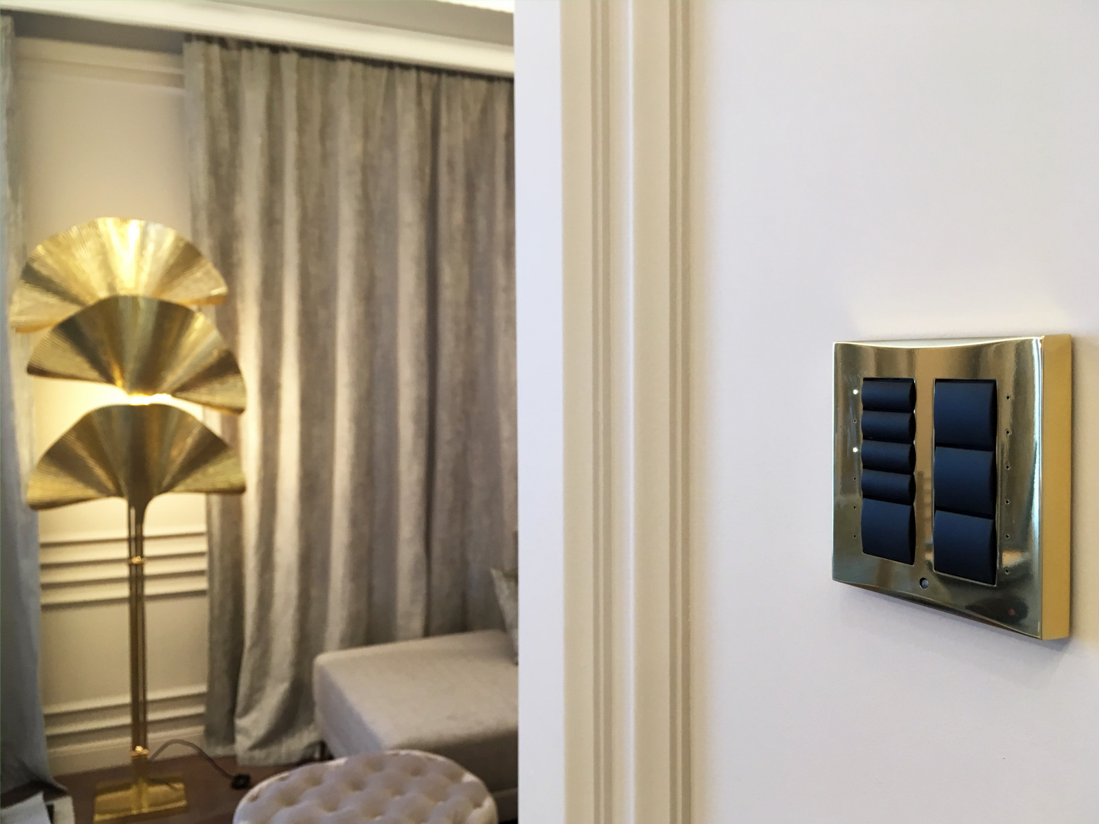 Обложка проекта: Умный дом в ЖК Риверсайд