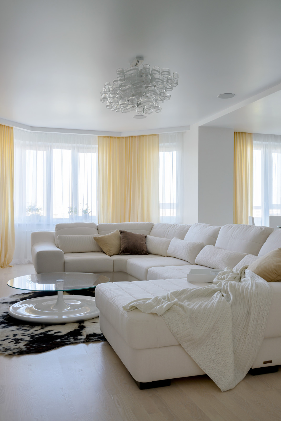 Любовь к белому цвету.