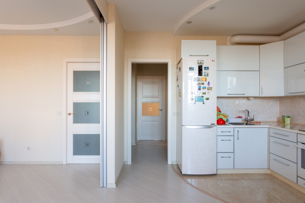 Разделение кухни с гостиной