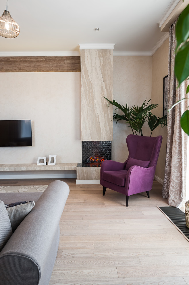 Загородный дом с розовой столовой