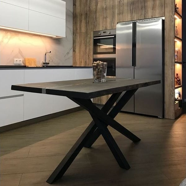 Обложка проекта: Стол в кухню