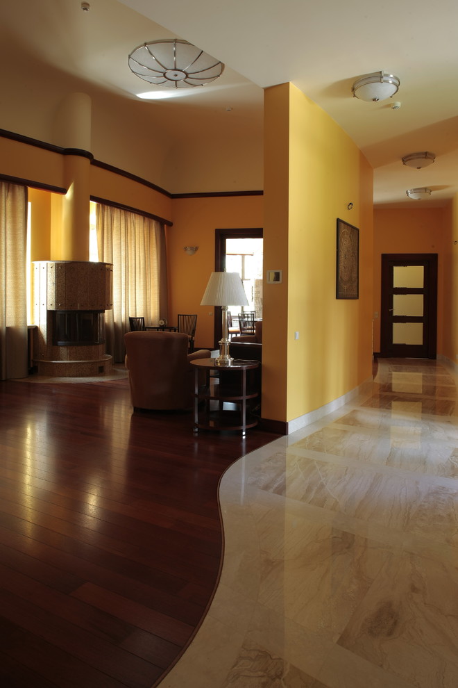 Вилла г-на К. Интерьер холла и гостинной.