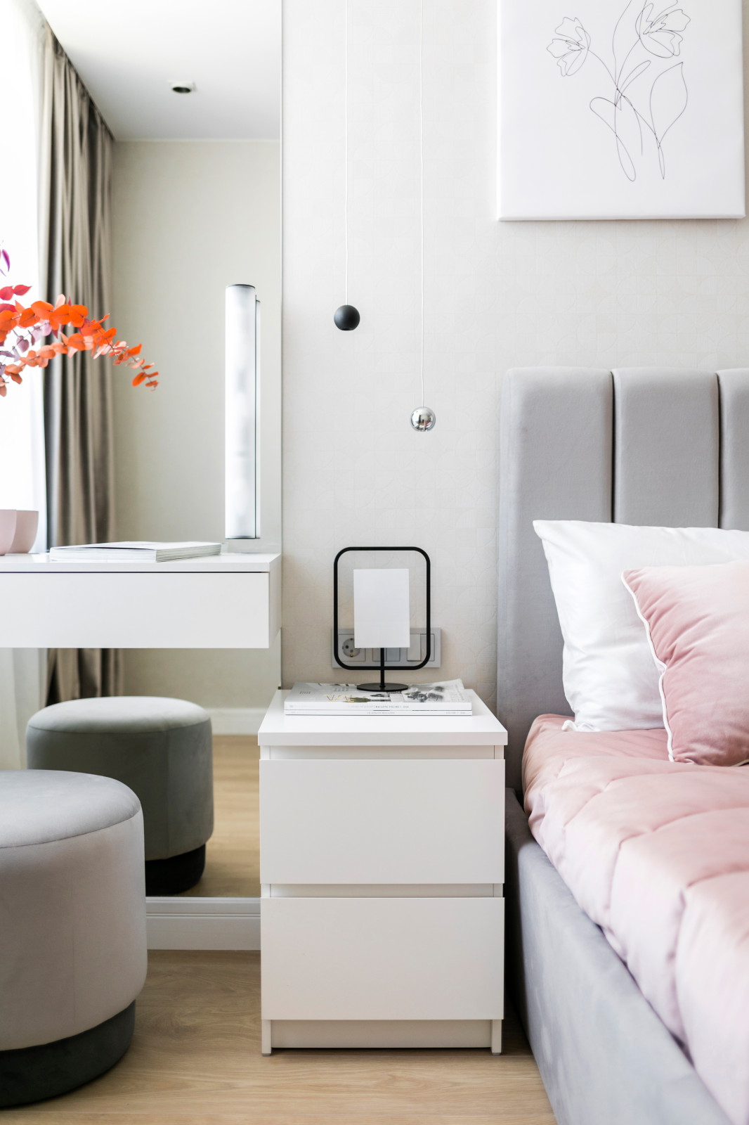 Однокомнатная квартира для молодой девушки. Ижевск, ЖК "Облака", 44 кв.м.