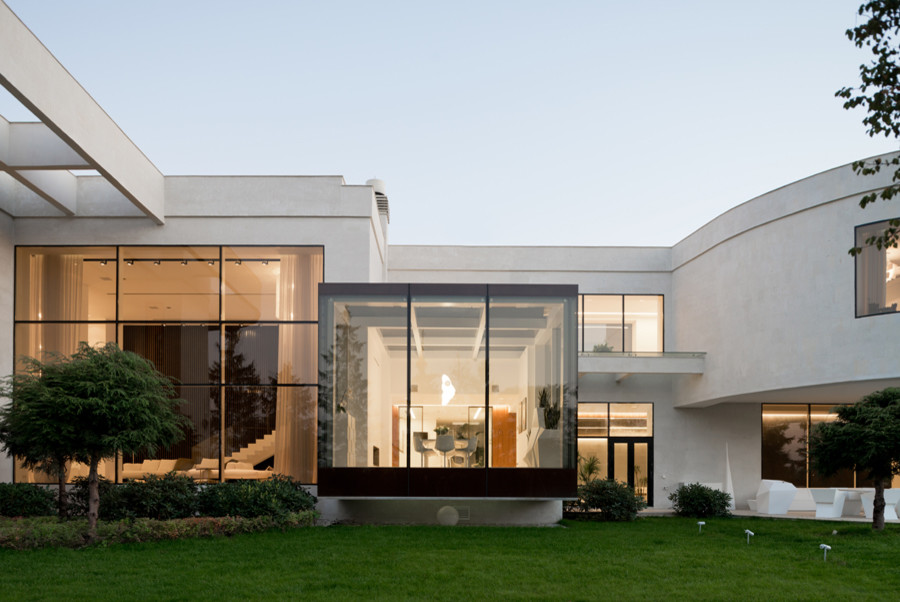 VILLA IN AGALAROV ESTATE