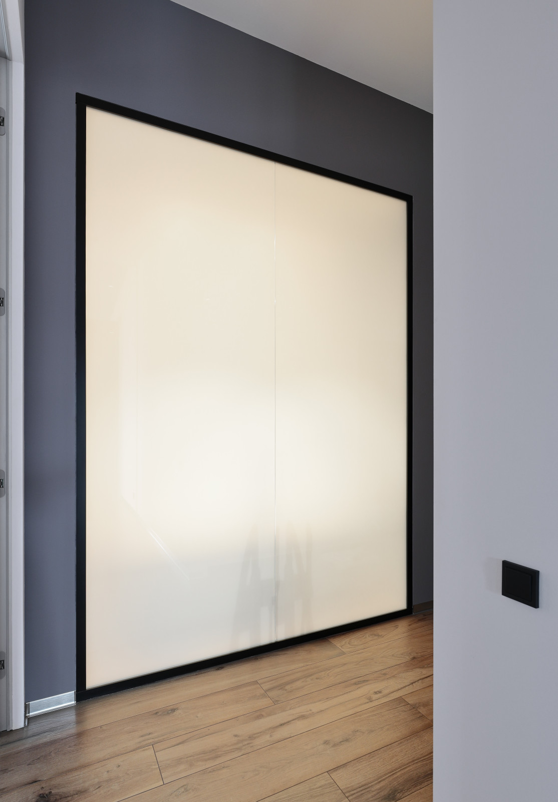 Модная квартира с балками на потолке