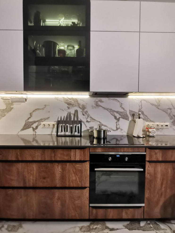 Немецкая кухня Burger  CORA GRAIN CONIAC + ELLA MOONLIGHT GREY