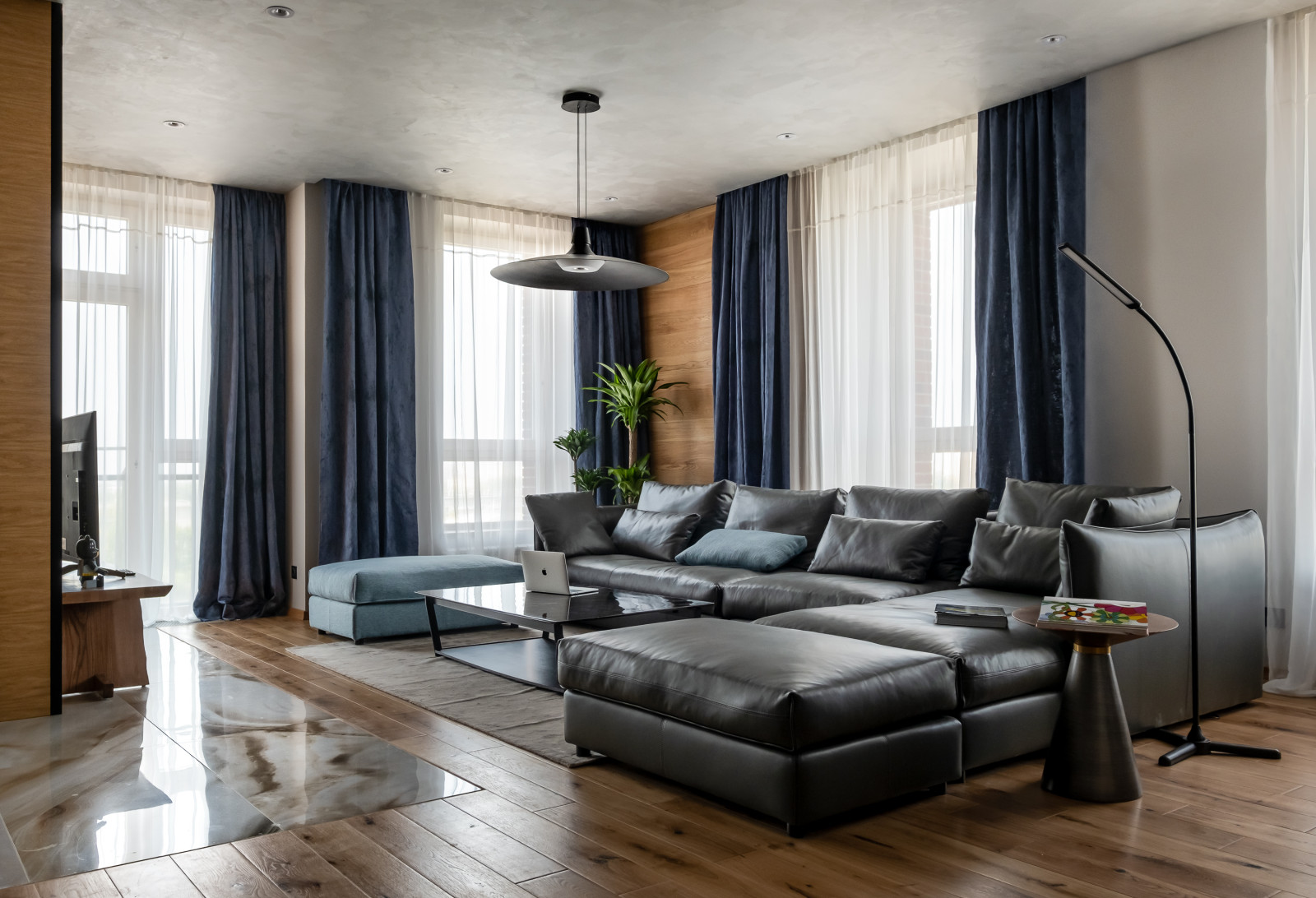 Фоновое изображение профиля Interior designers Pavel and Svetlana A