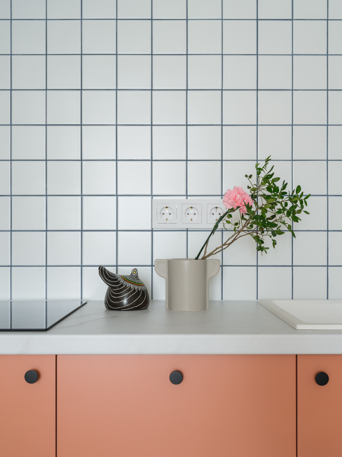 Небольшая яркая квартира