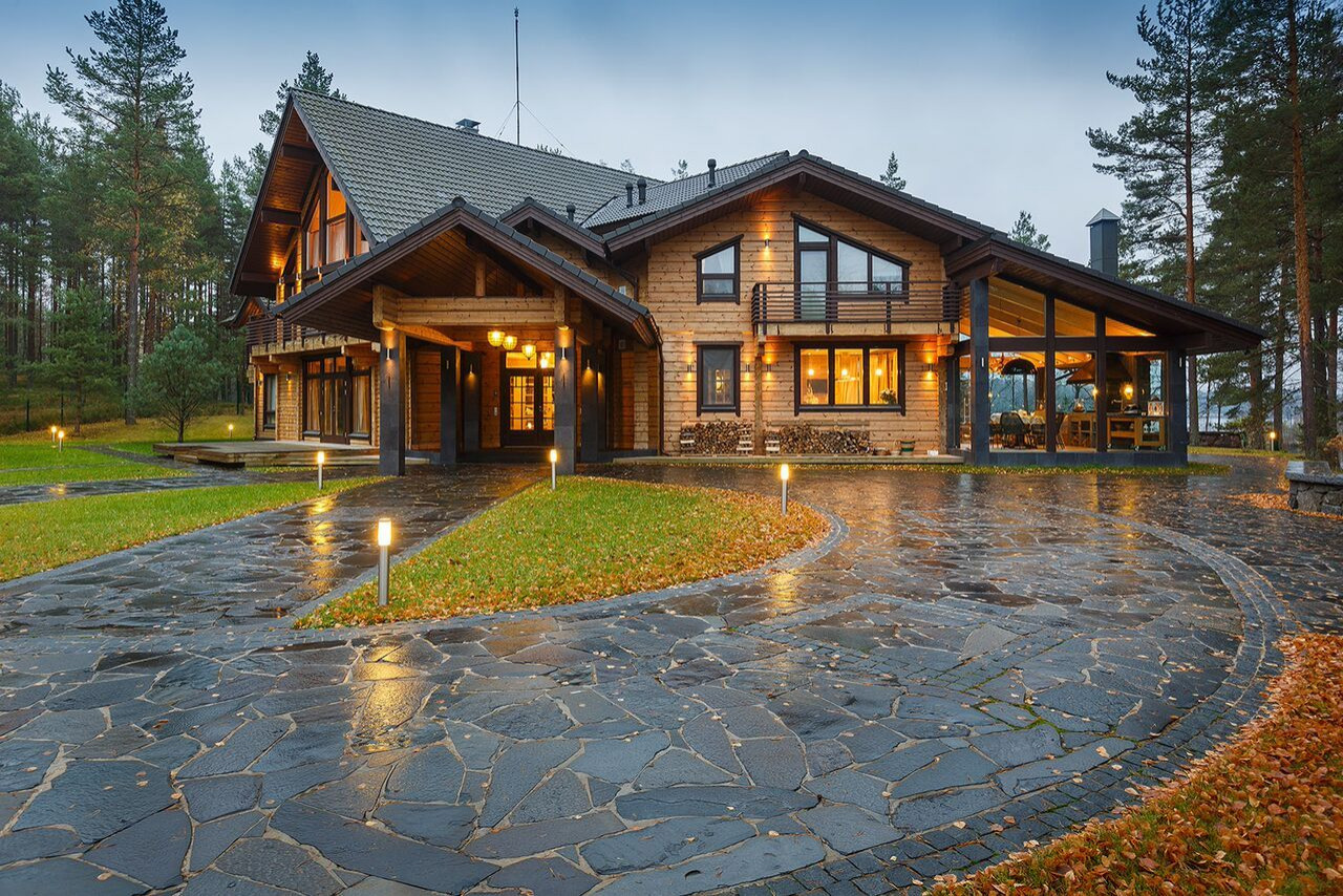 ДОМ НА МЕДНОМ ОЗЕРЕ «HONKA»