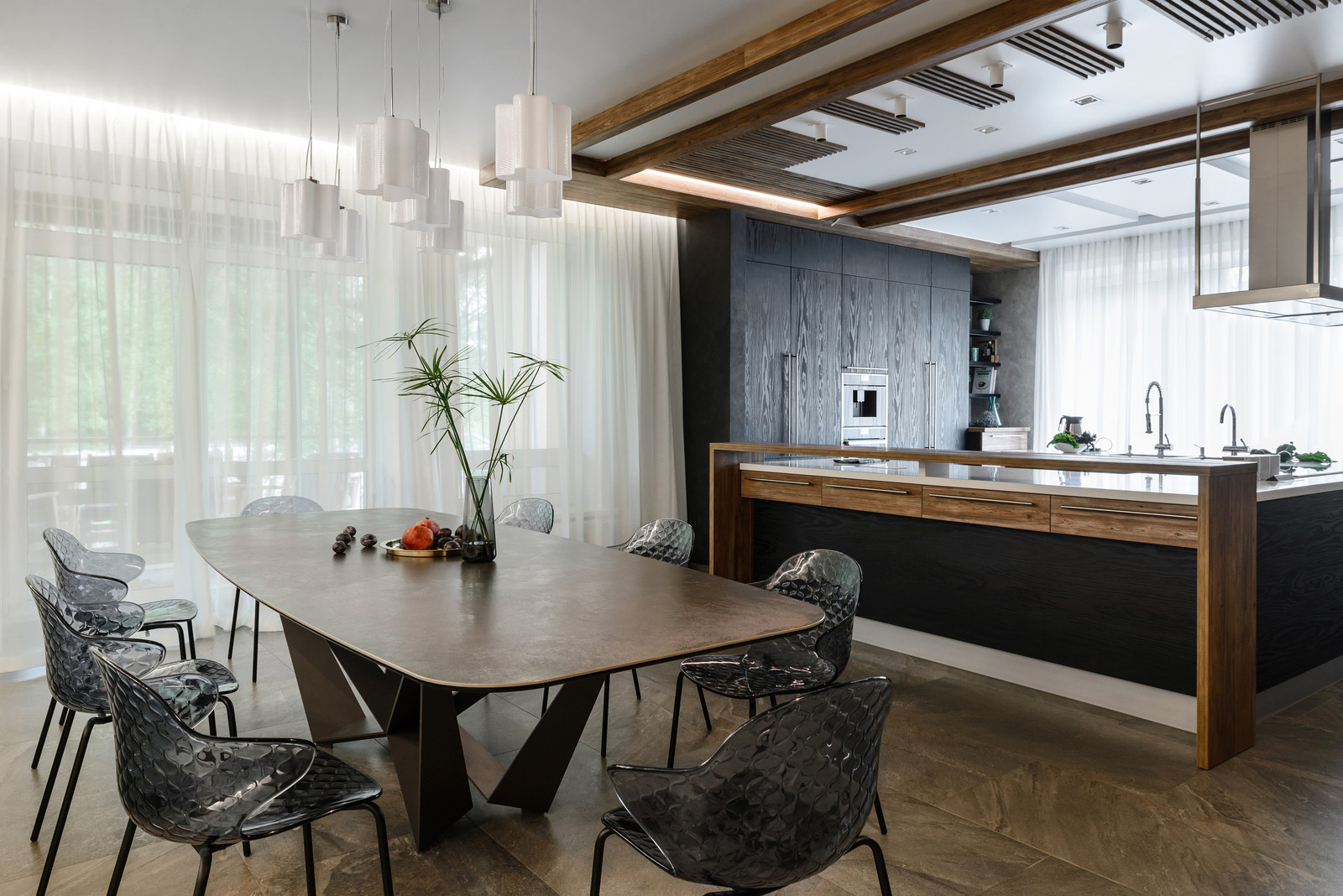 Просторный современный дом для большой семьи